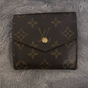 Authentic Louis Vuitton Vintage Elise Monogram Trifold Wallet